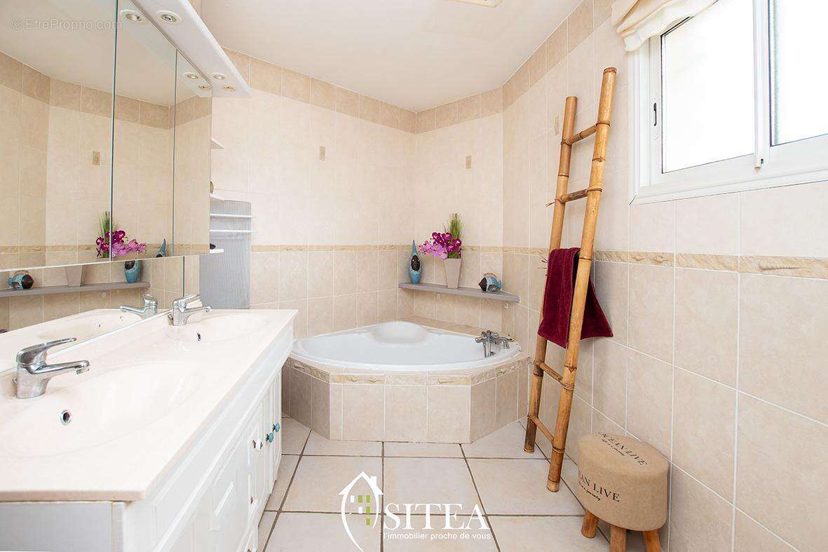 Maison à SAINT-JORY