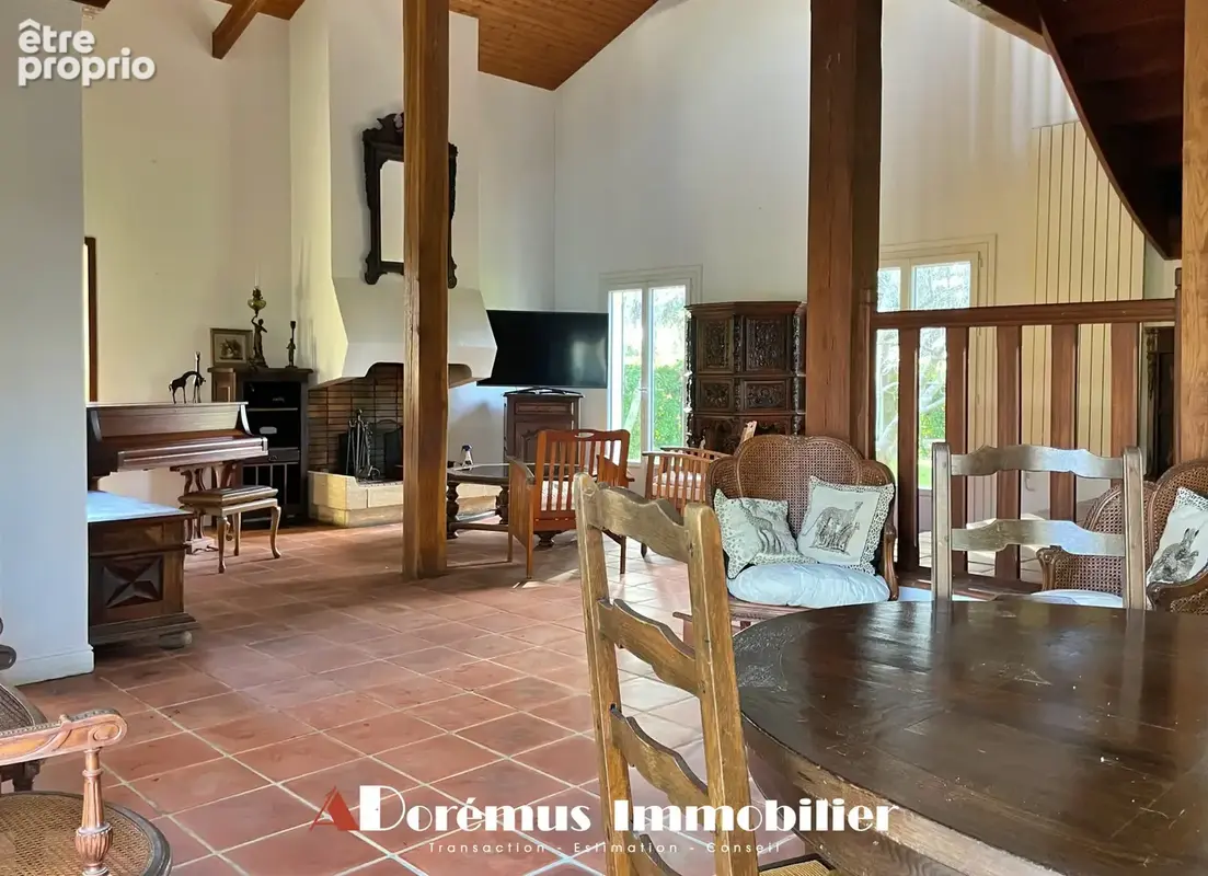 BOULIAC CENTRE   Grande maison familiale avec piscine, logement indépendant et jardin sans vis-à-vis - photo 3