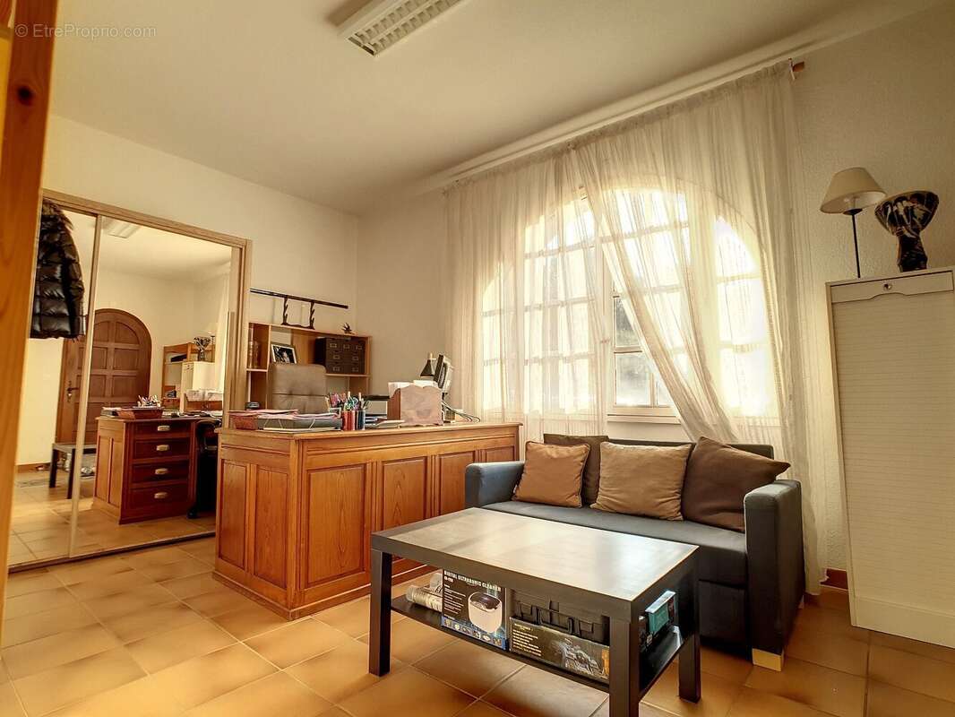 Maison à SAINT-CHINIAN