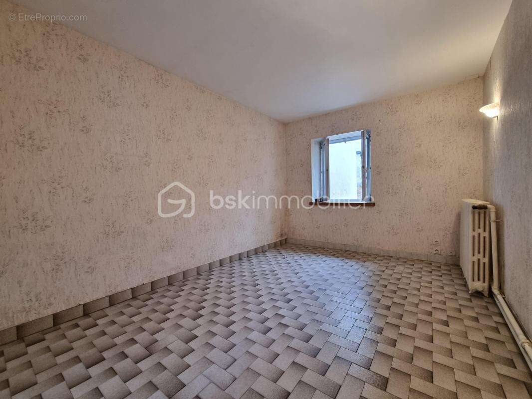 Appartement à FAY-AUX-LOGES