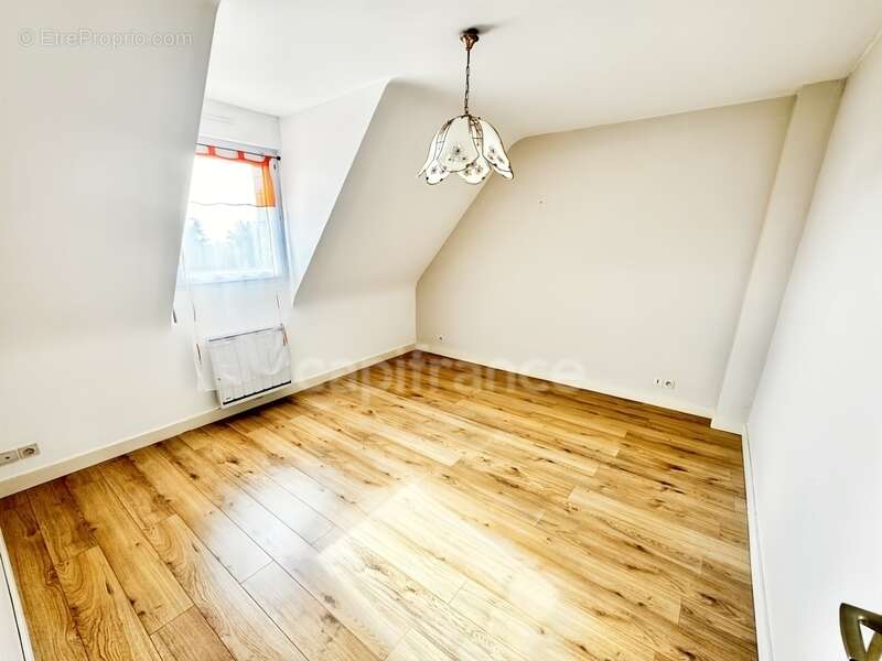 Maison à LE RELECQ-KERHUON