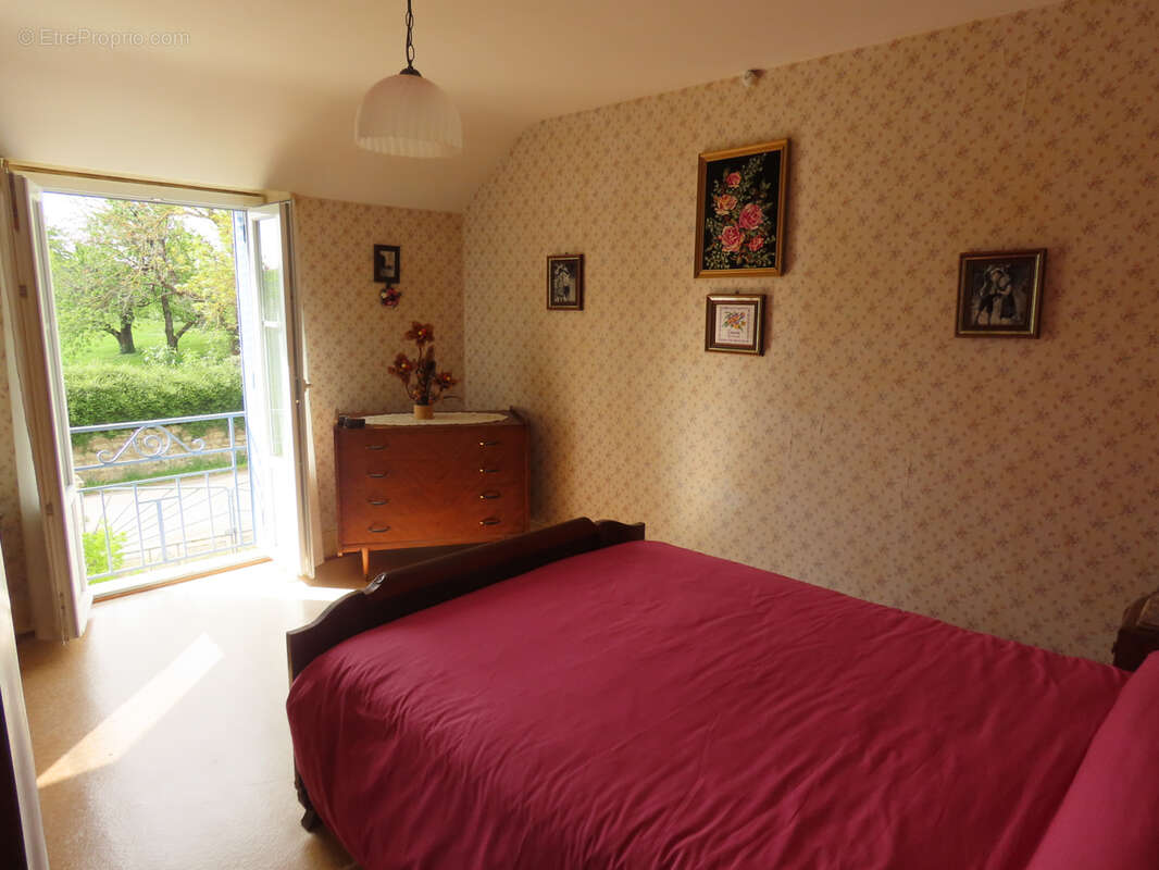 Maison 113 m² à Charroux  - photo 12