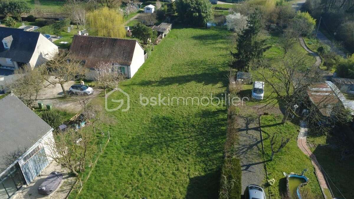 Terrain à CHANCEAUX-SUR-CHOISILLE