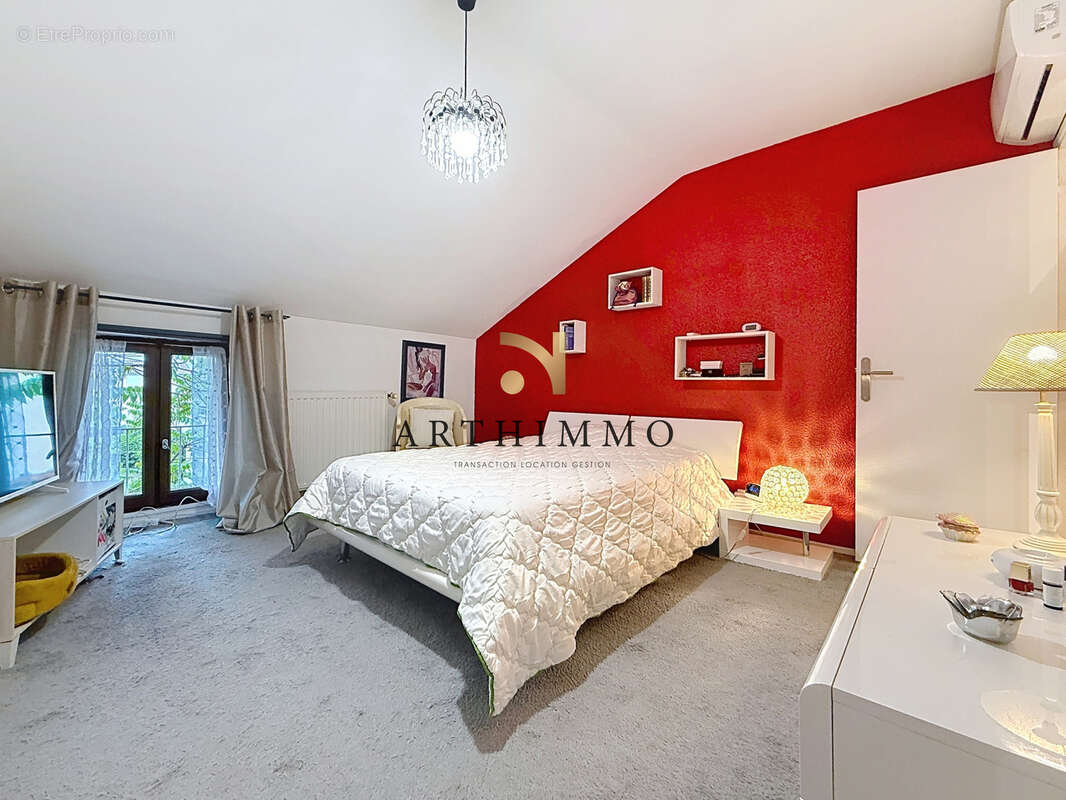 Appartement à ROMANS-SUR-ISERE