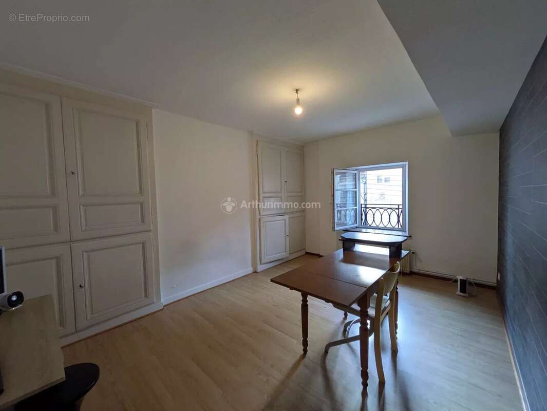 Appartement à NEUFCHATEAU