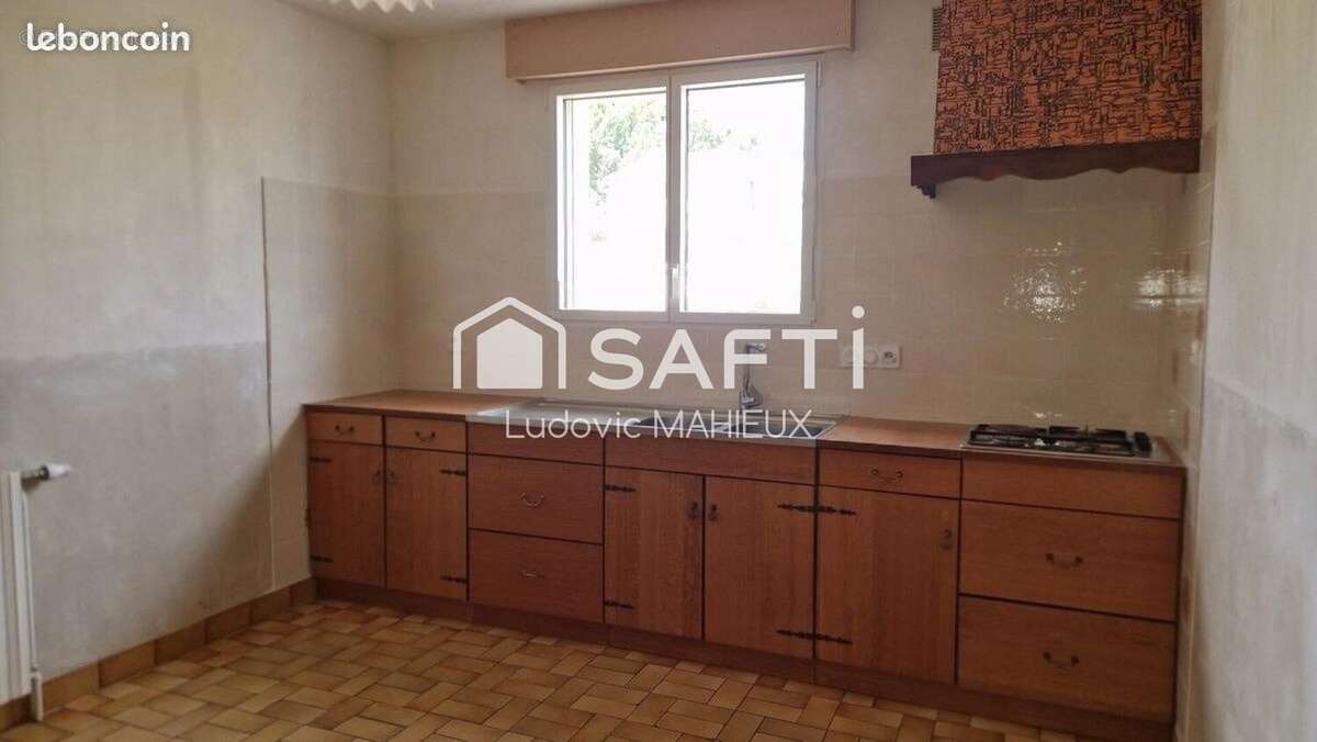 Maison 131 m² à Les Fougerets  - photo 4