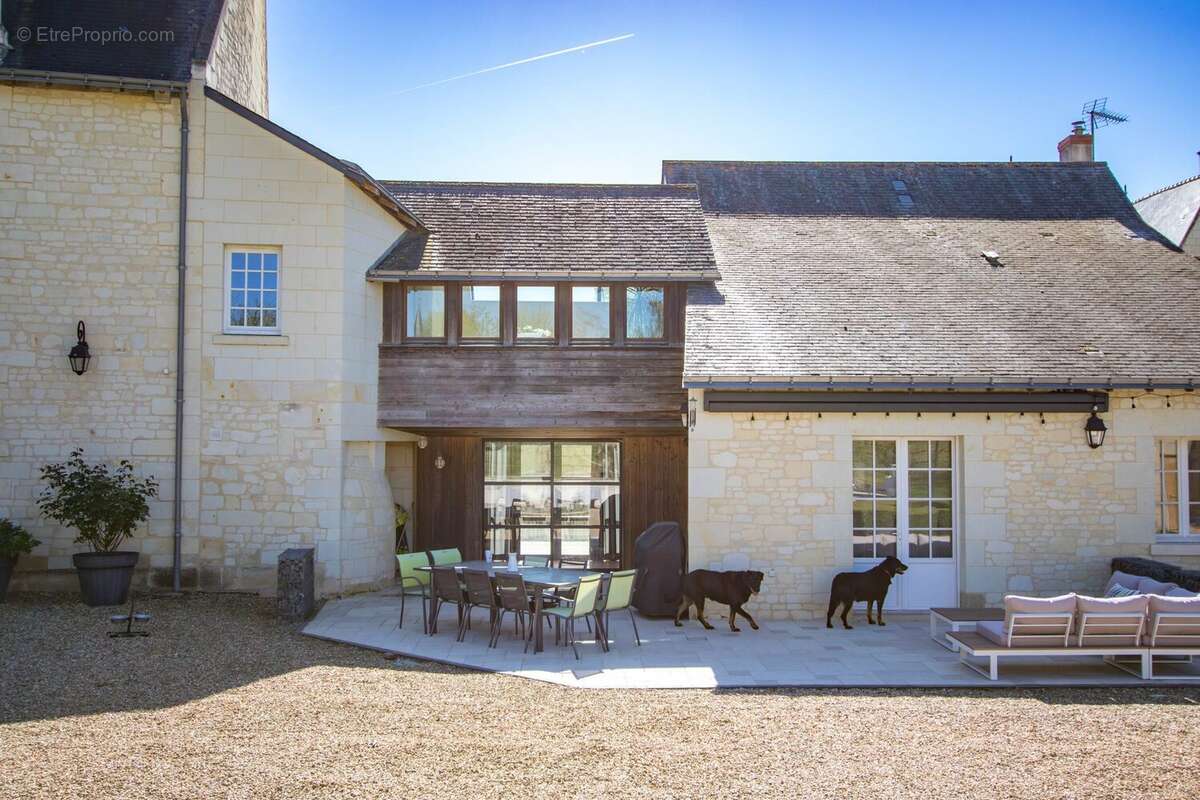 Maison à BRISSAC-QUINCE