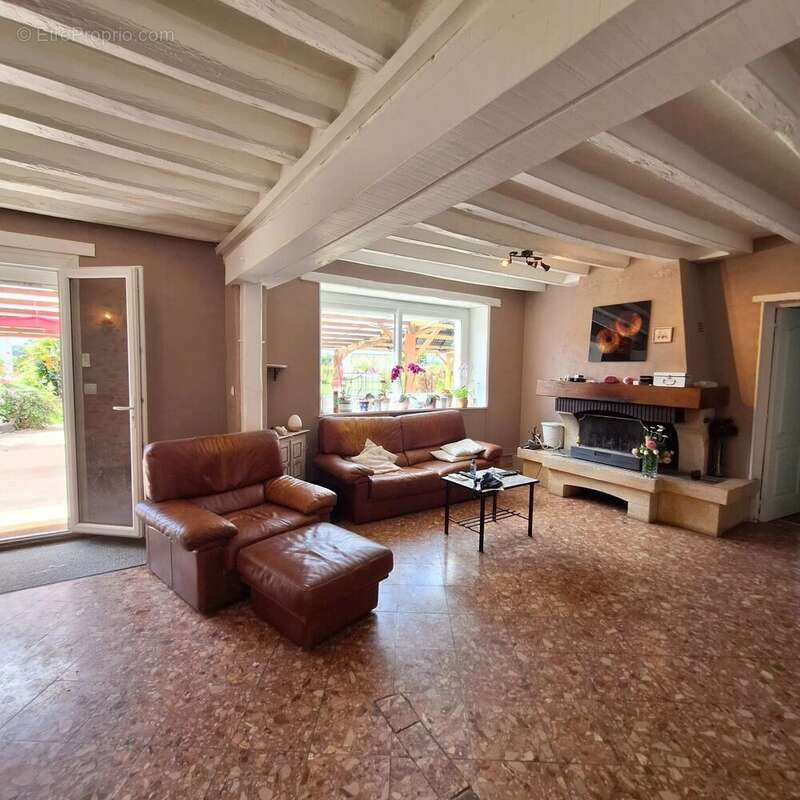 Maison à LA CROIX-EN-BRIE