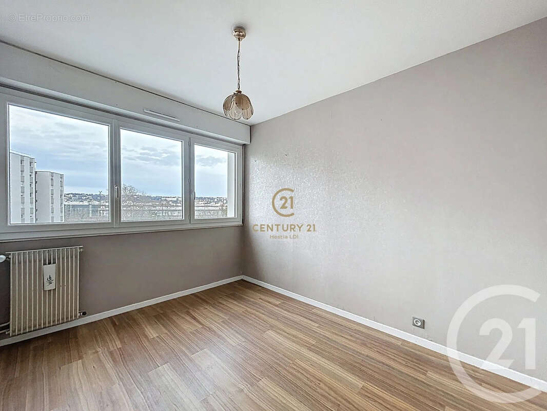 Appartement à LYON-8E