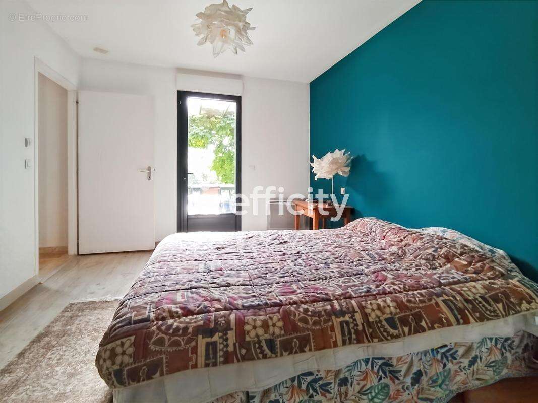 Maison 133 m² à Gemozac  - photo 8