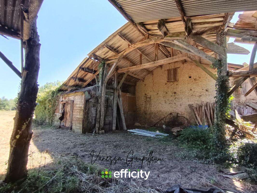 Maison 260 m² à Sainte-Flaive-Des-Loups  - photo 5