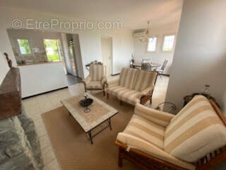 Maison à LES ISSAMBRES