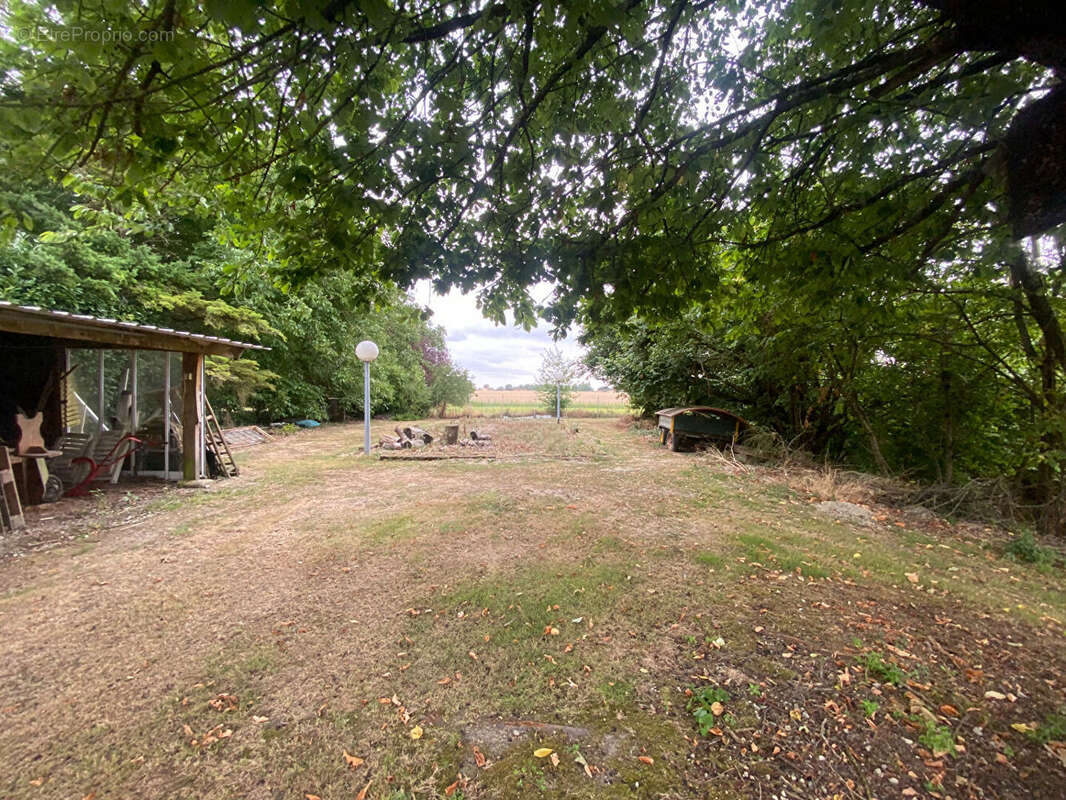 Maison à SAVIGNY-SOUS-FAYE