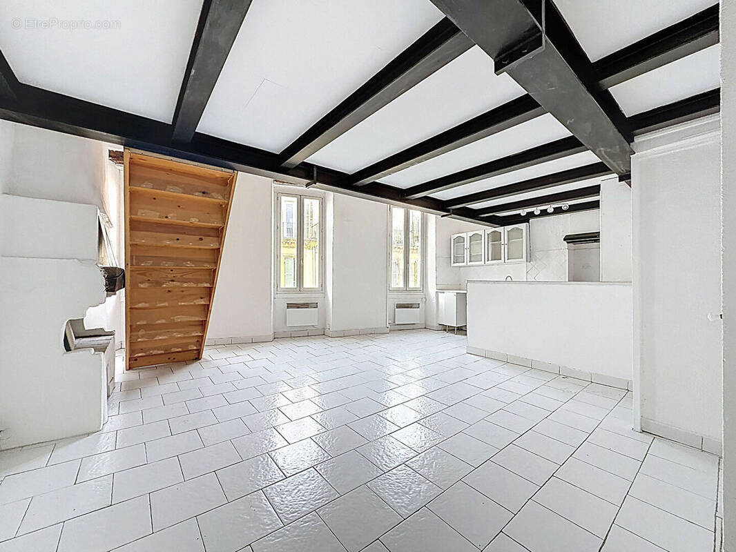 Appartement à MARSEILLE-7E