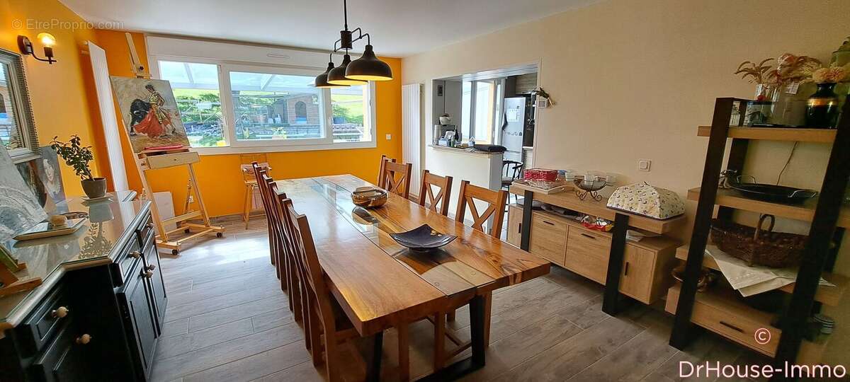 Maison 204 m² à Chambly  - photo 3