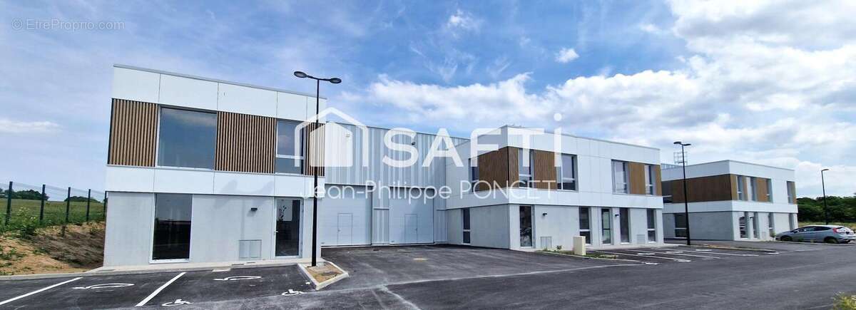 Photo 3 - Commerce à RANG-DU-FLIERS