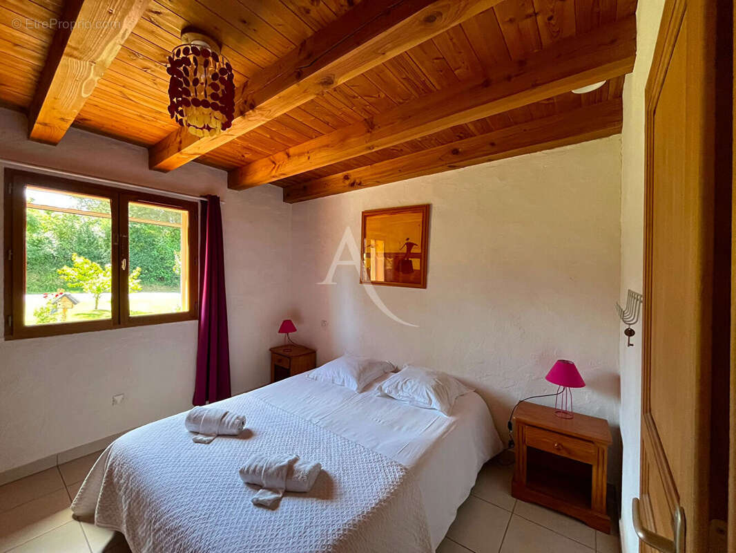 Maison de charme de 218 m² ? 3 logements ? Activité gîte en cours ? Terrain 2250 m² - photo 6