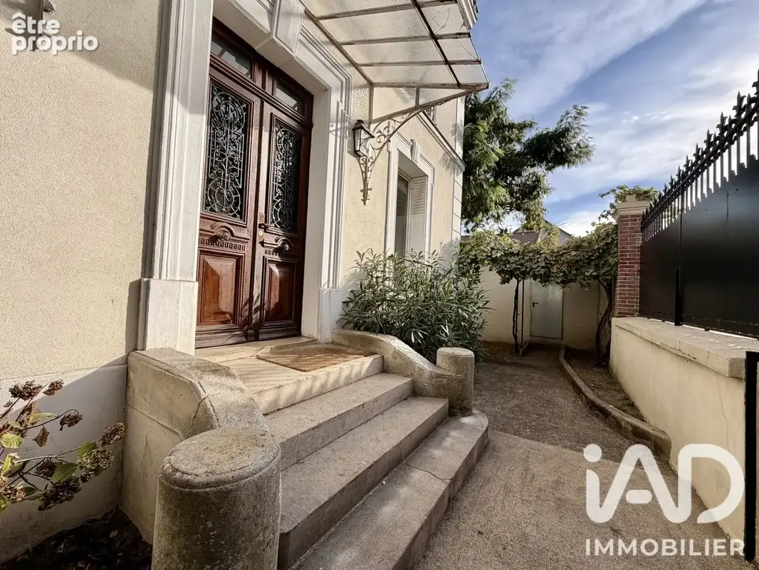 Photo 1 - Maison à BRIE-COMTE-ROBERT