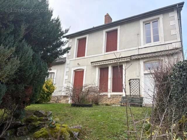 Maison à SAINT-VICTURNIEN