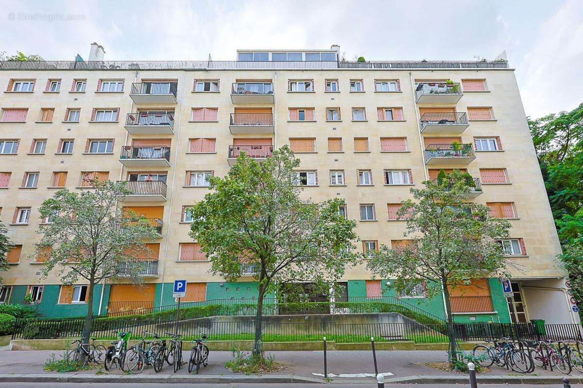 Parking à PARIS-12E