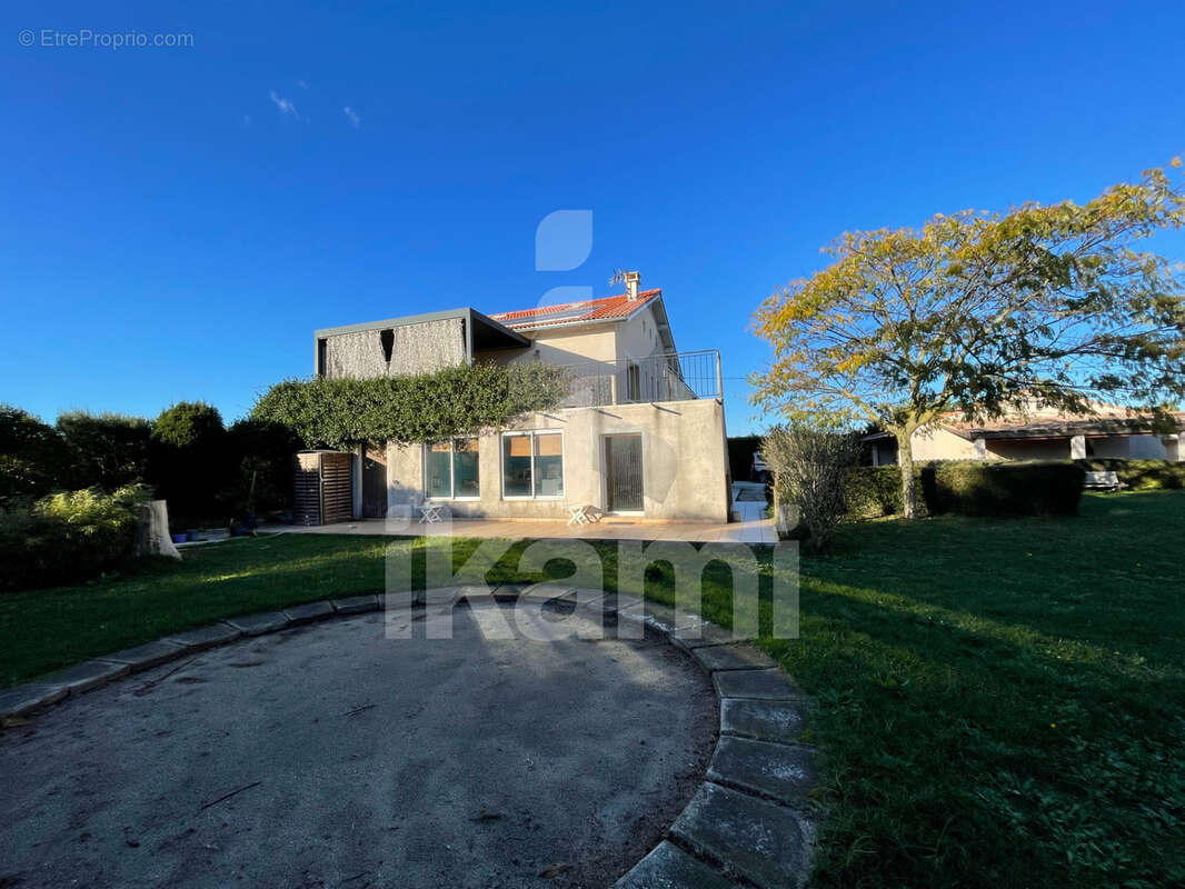Maison à BEAUMONT-LES-VALENCE