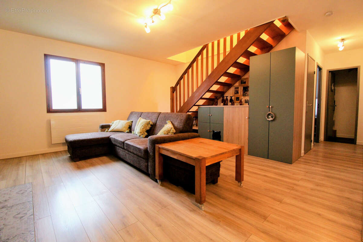 Maison à HOUDAN