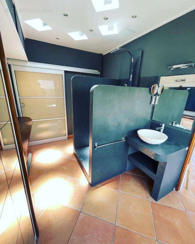 Appartement à SAINT-DENIS