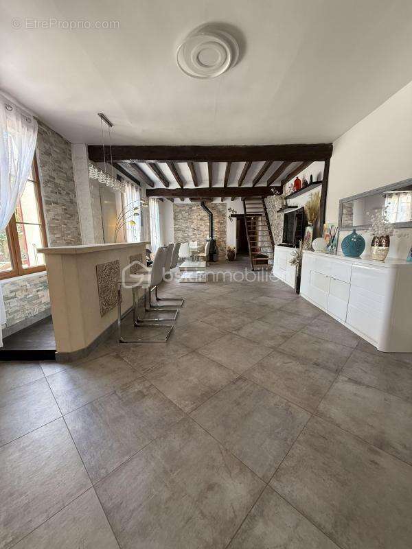 Maison à GRISY-LES-PLATRES