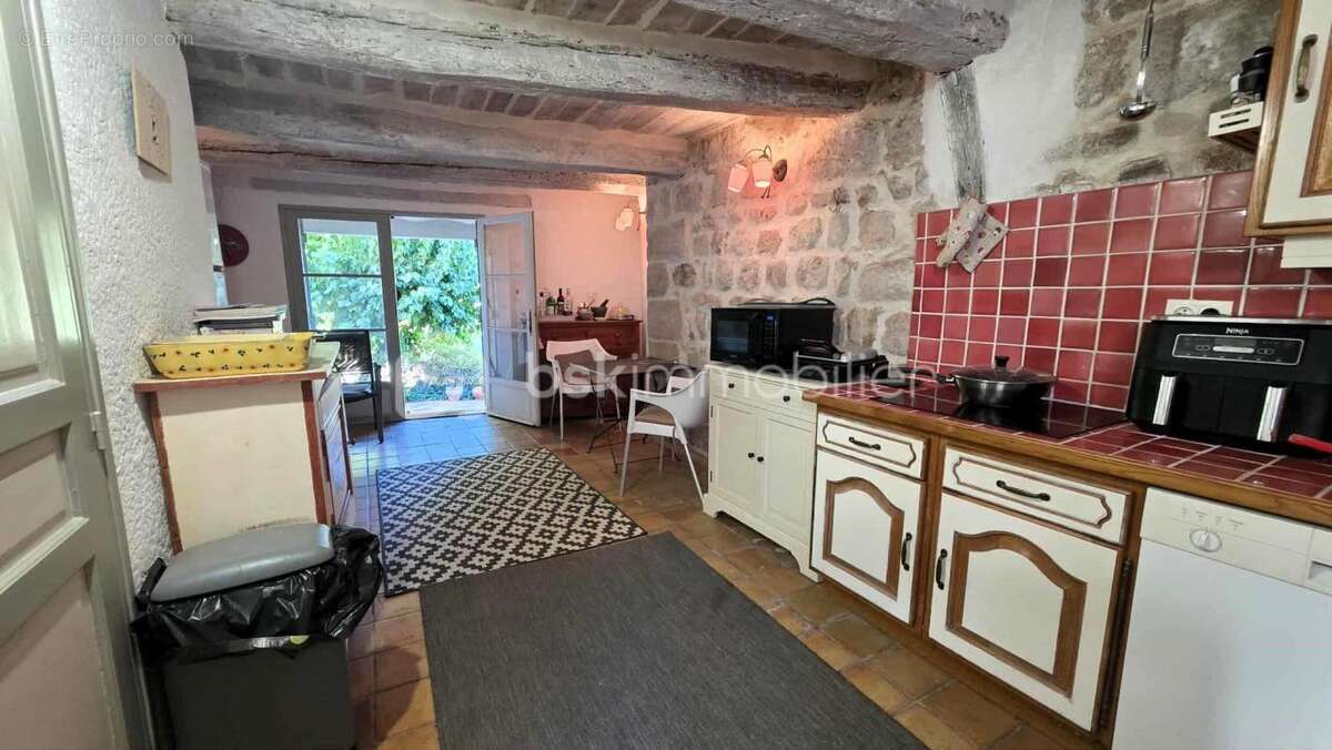 A Les Arcs (Var) - Maison de village avec jardin et garage - photo 2