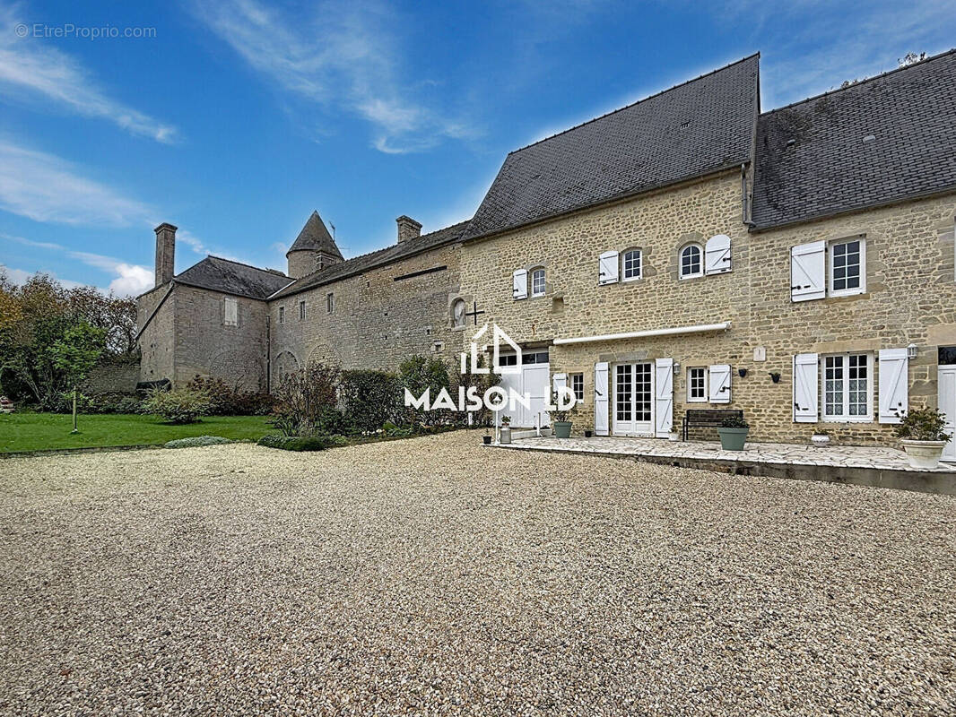 Maison à MANDEVILLE-EN-BESSIN