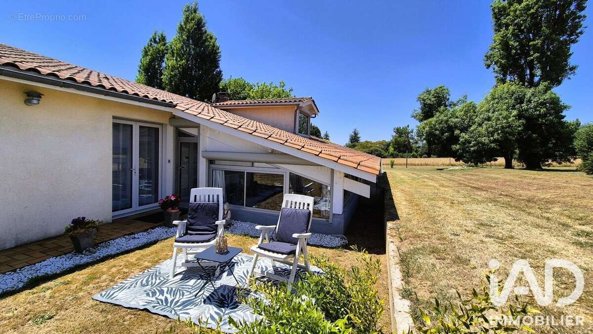 Maison 149 m² à Sauveterre-De-Guyenne  - photo 3