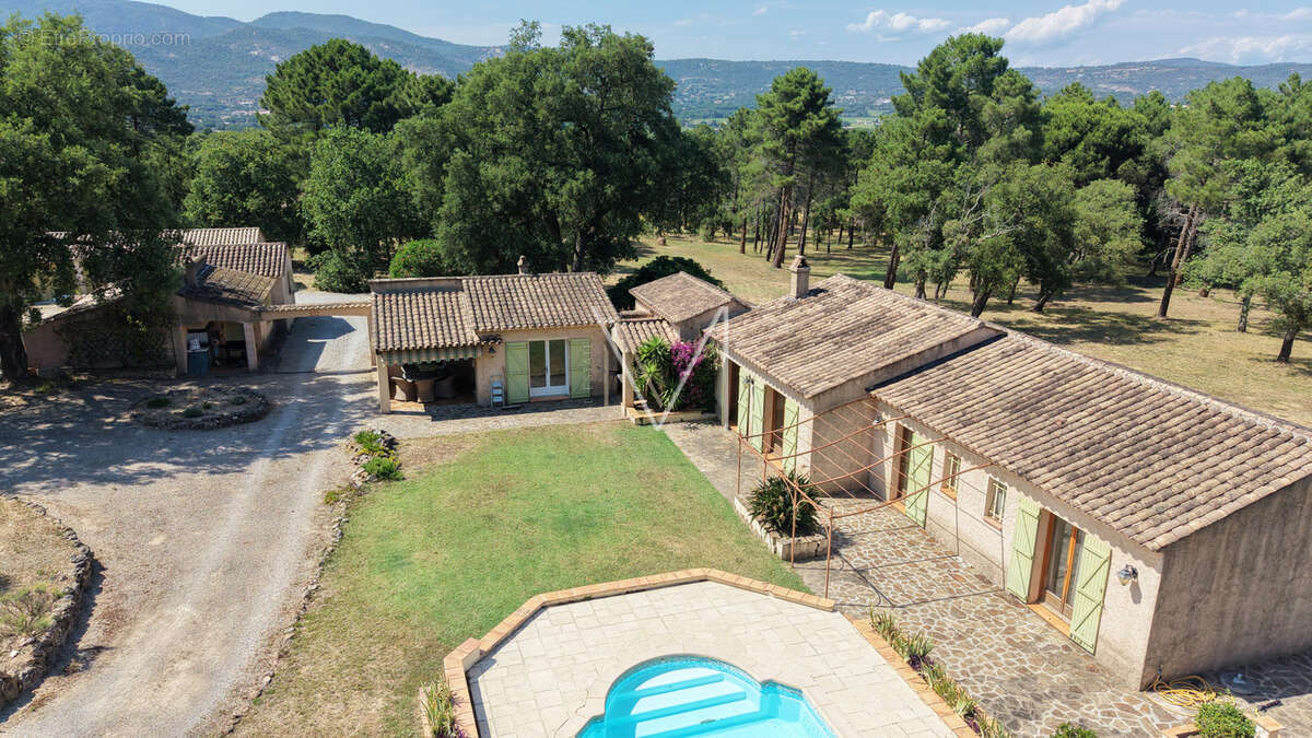 Maison à PLAN-DE-LA-TOUR