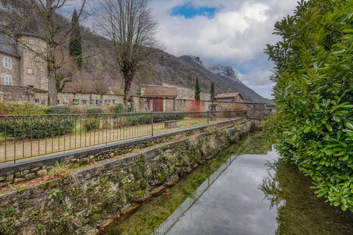 Maison à COGNIN-LES-GORGES