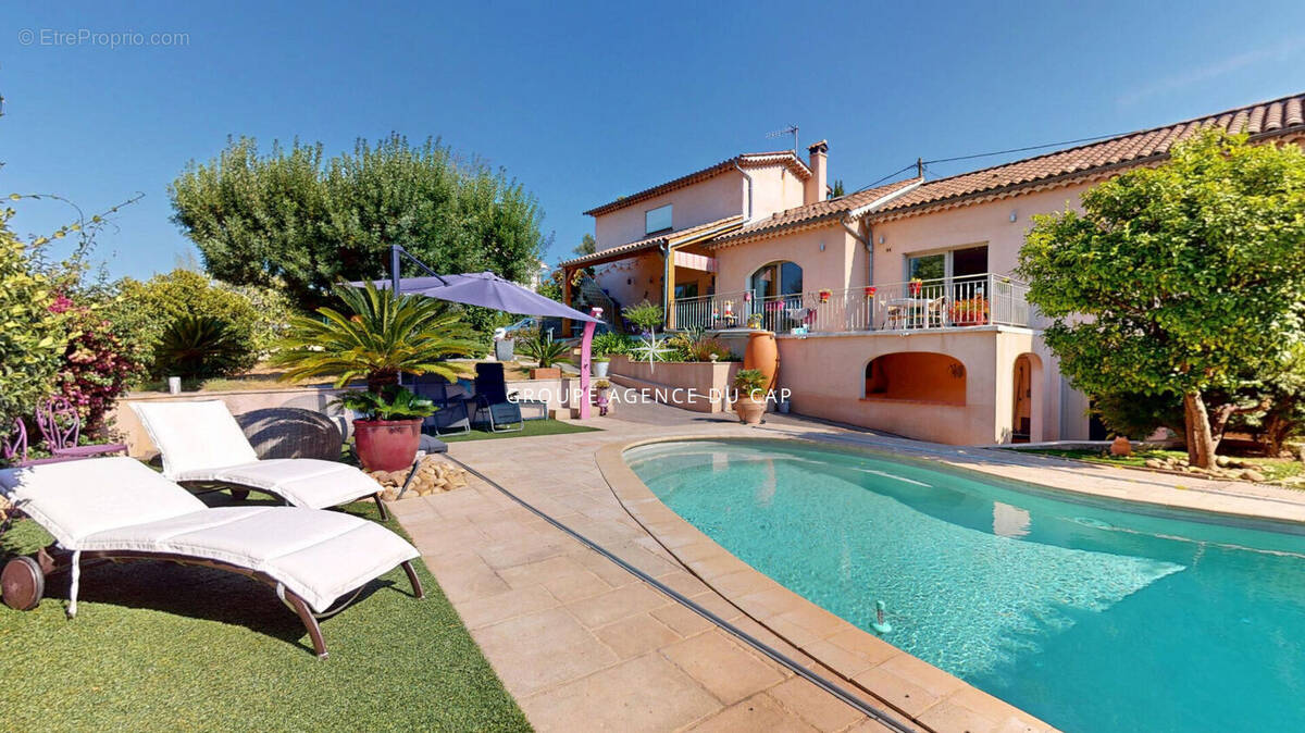 Maison à FREJUS