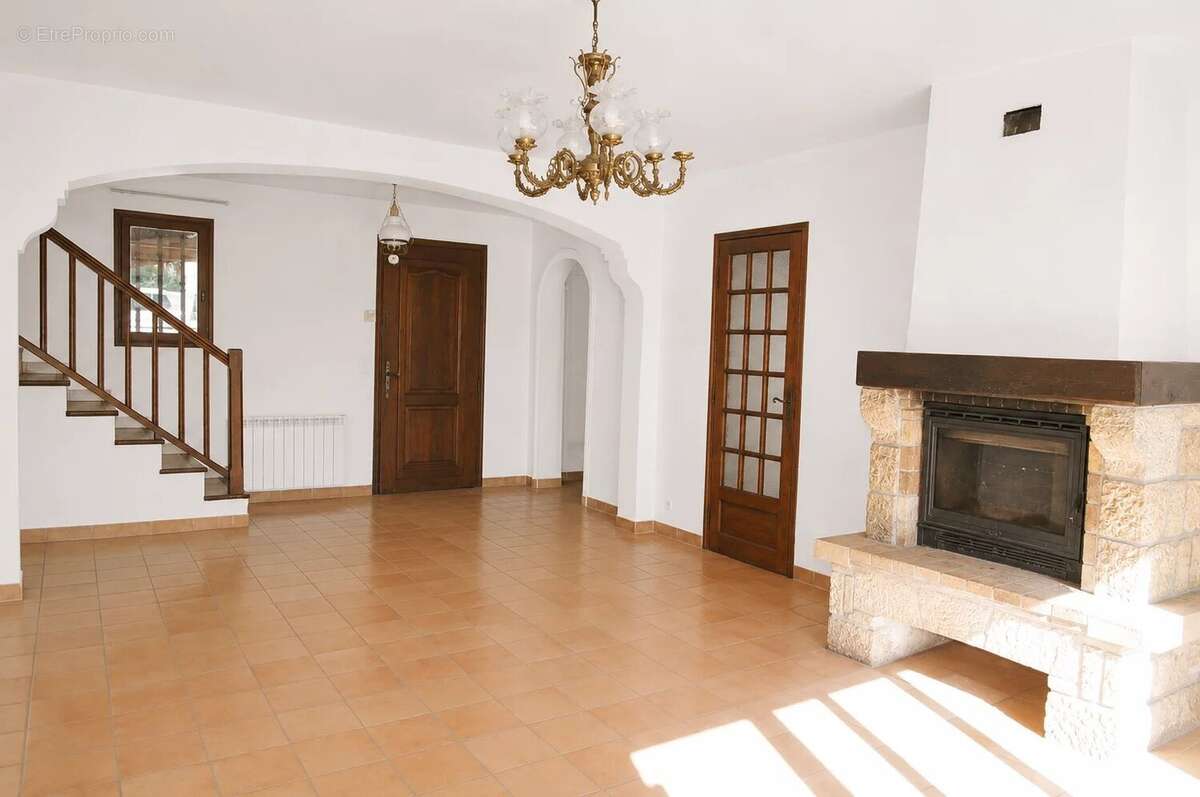 Maison à VILLECROZE