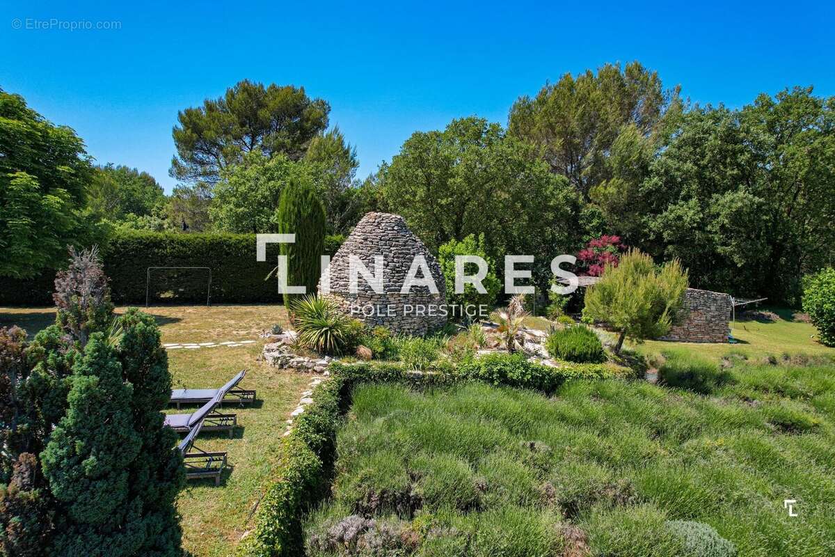 LA BORIE  - Maison provençale T6 de 200m2 avec piscine - 13510 Éguilles - photo 26