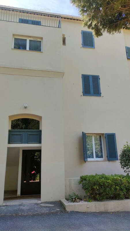 Appartement à HYERES