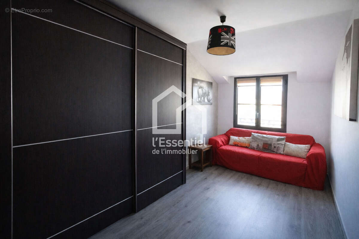 Appartement à VERNEUIL-SUR-SEINE