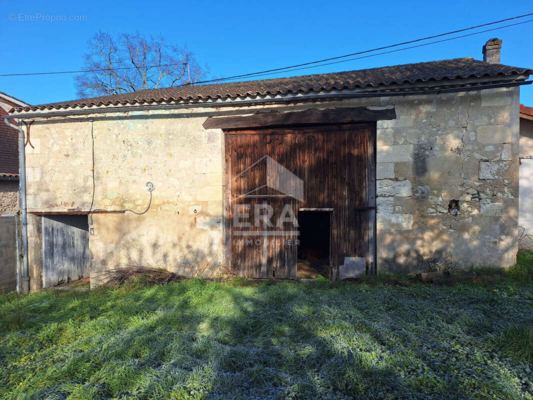Autre à MONTPON-MENESTEROL