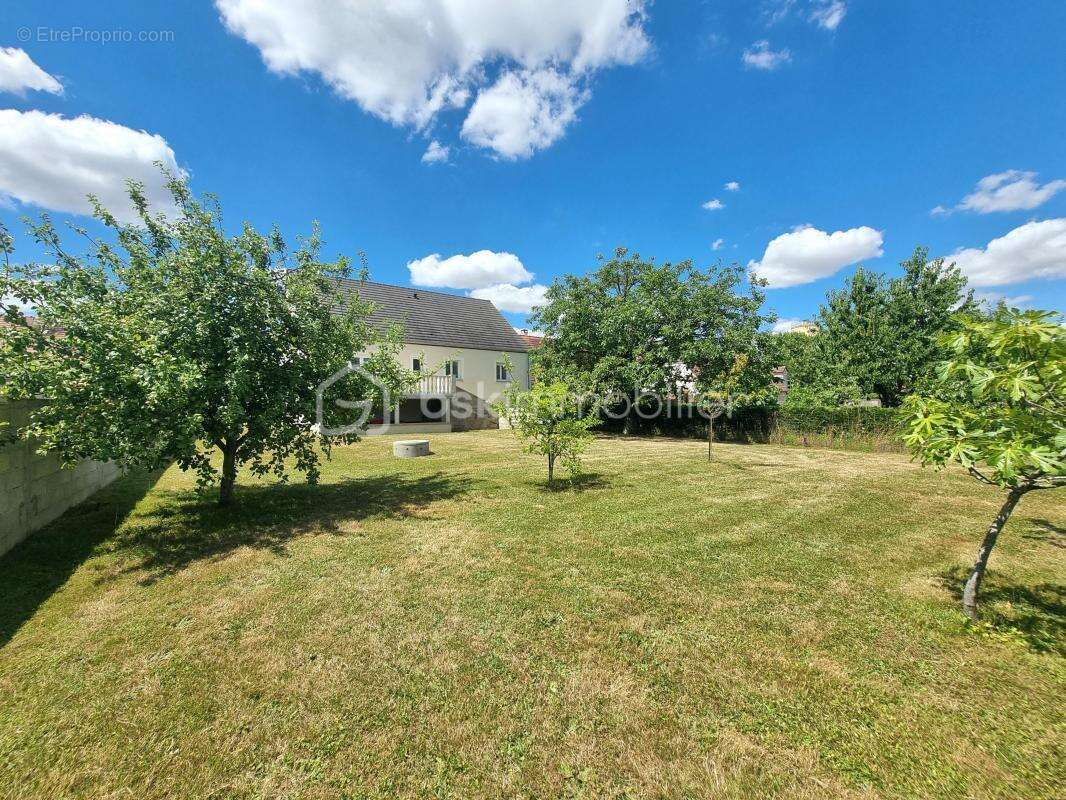 Maison à LONGUEVILLE