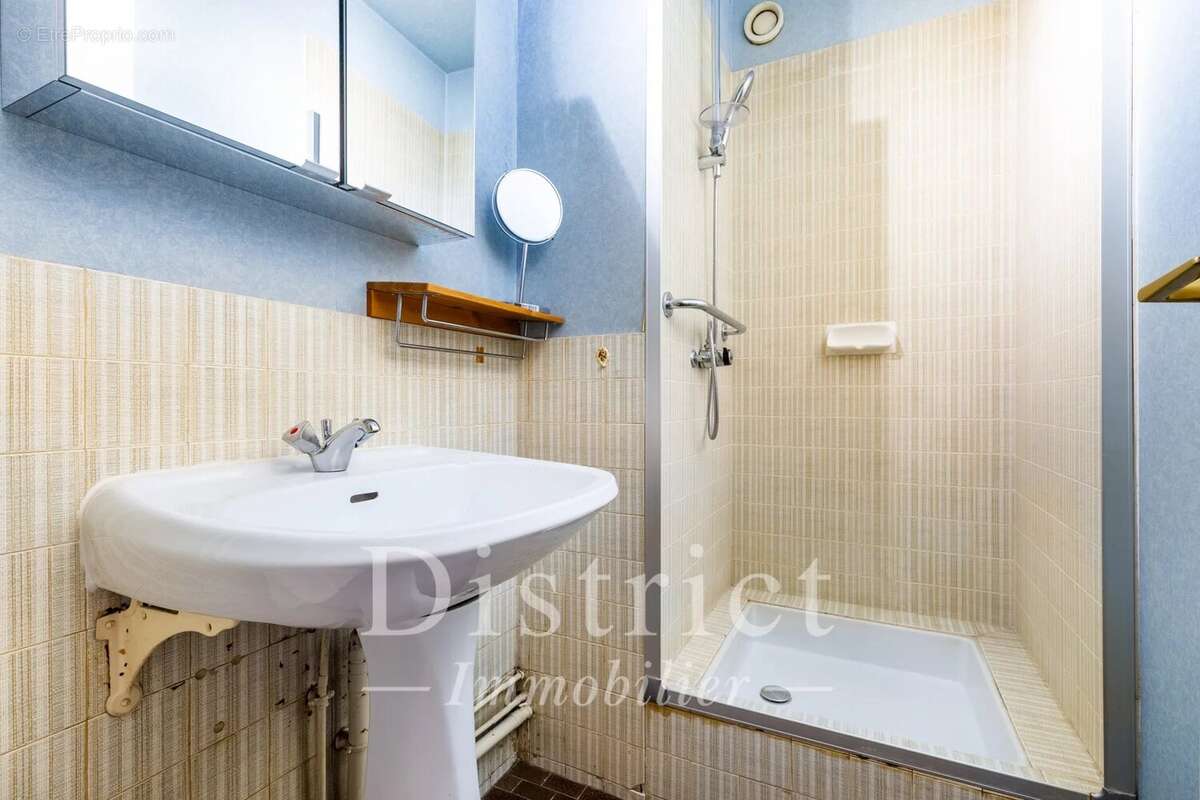 Appartement à PARIS-15E