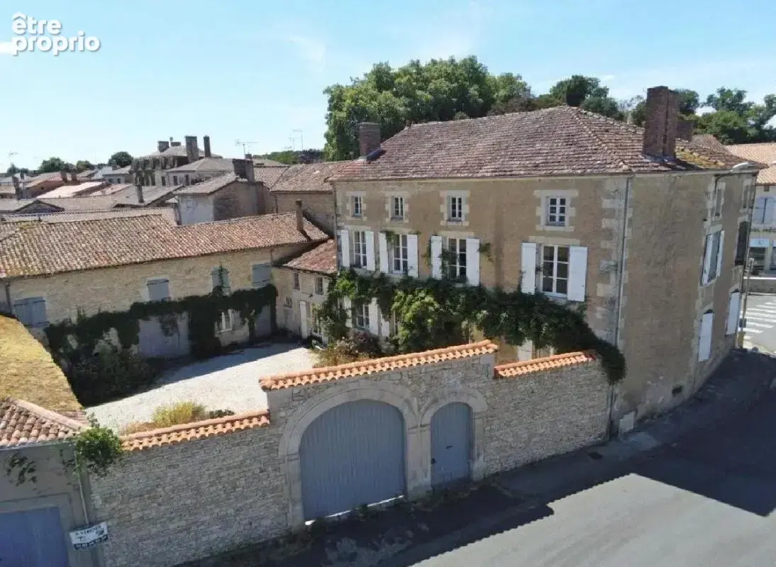 Maison à CHAMPAGNE-MOUTON