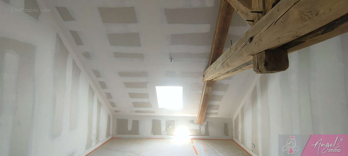 Appartement à BYANS-SUR-DOUBS
