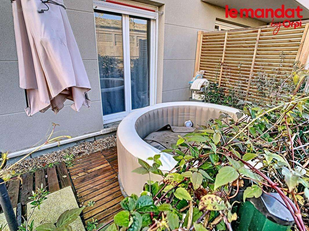 Appartement à HARDRICOURT