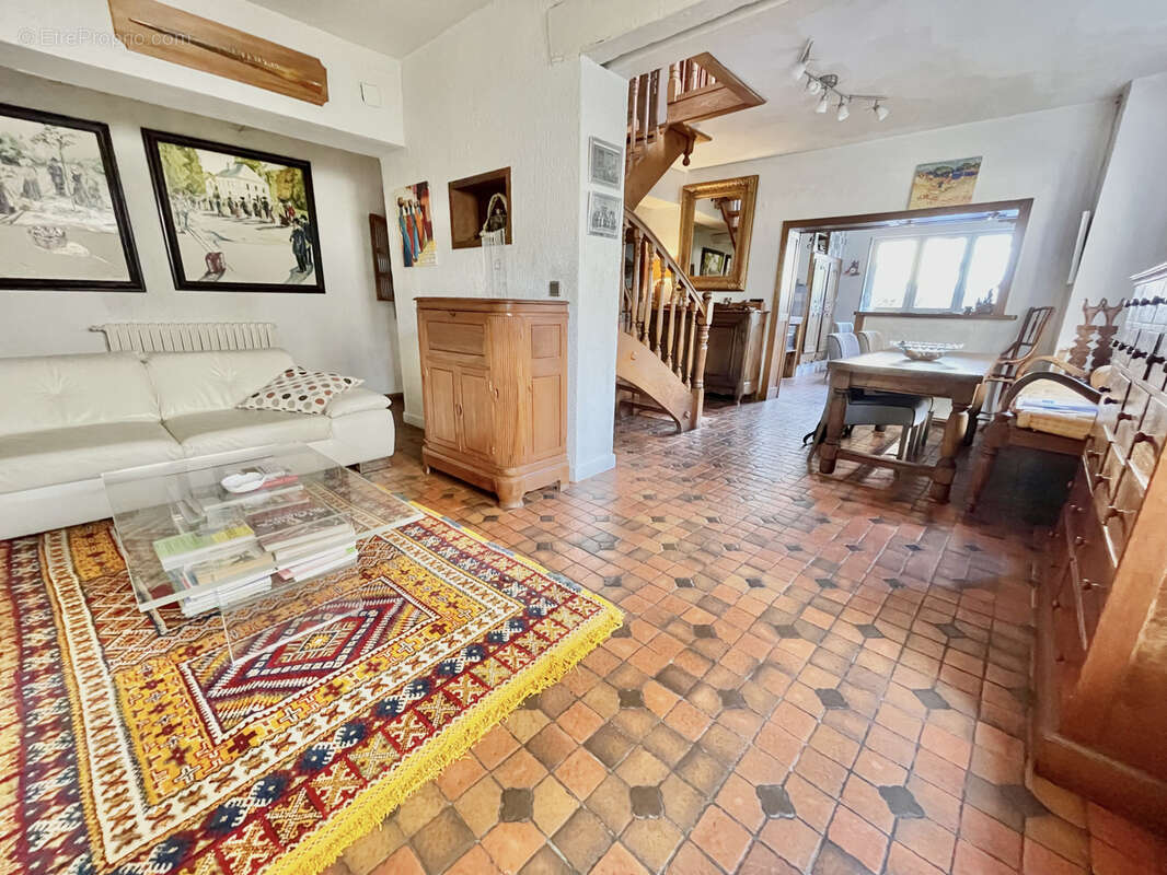 Maison à SANRY-LES-VIGY