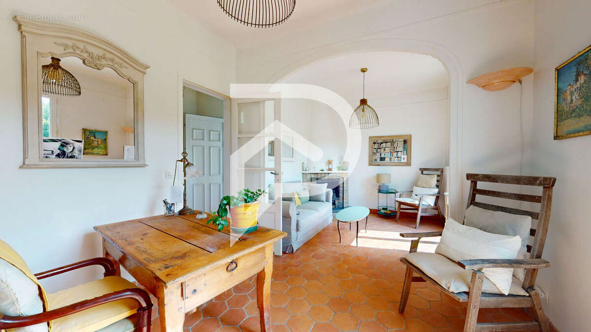 Maison à MAREIL-MARLY