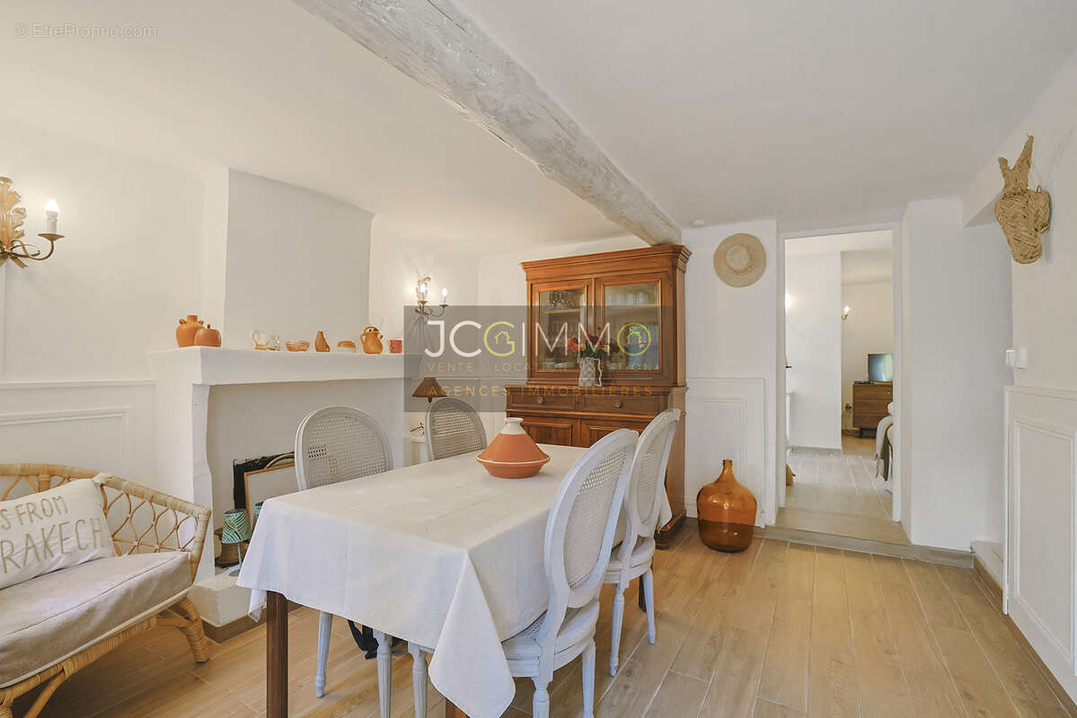 Maison à HYERES