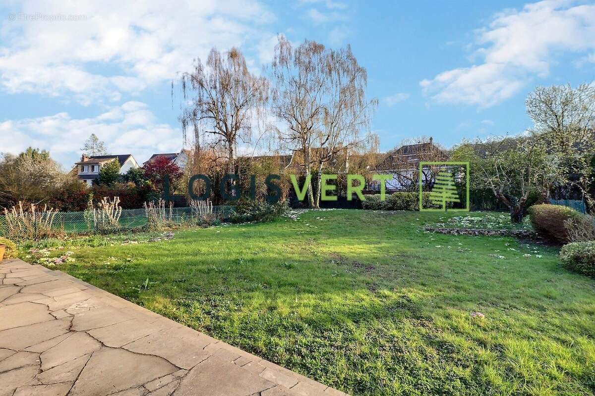 Maison à BIEVRES