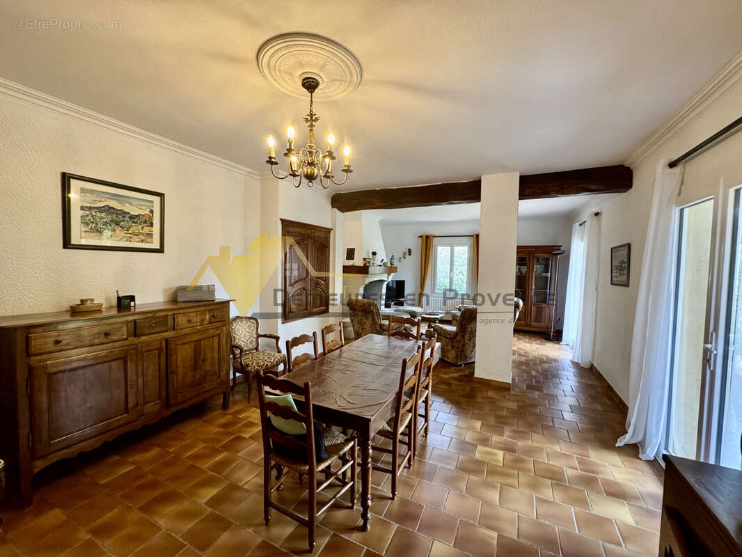 Maison à VAISON-LA-ROMAINE