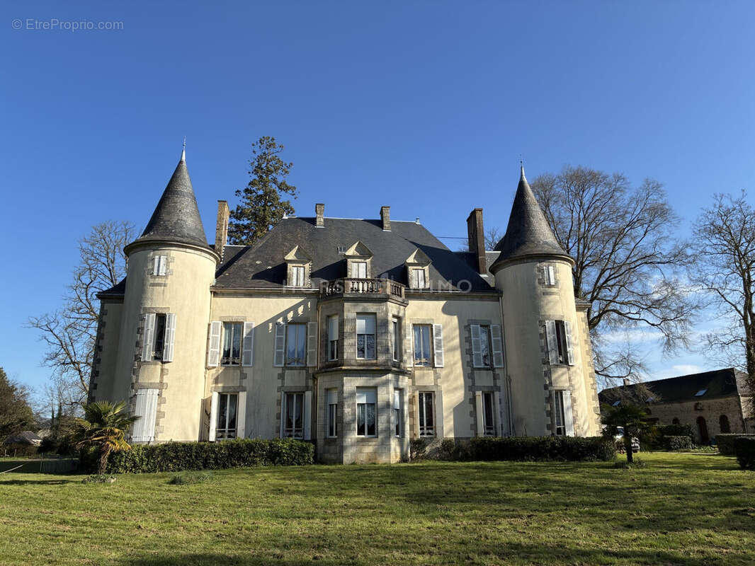 Autre à LA ROCHE-SUR-YON